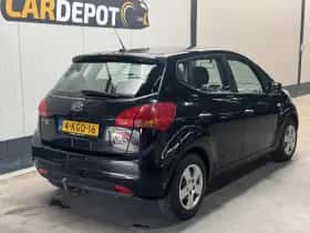Kia Venga (2012) thumbnail 5