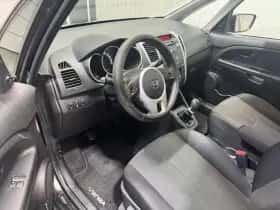 Kia Venga (2012) thumbnail 10