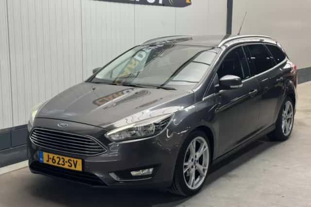 Ford Focus (2015) thumbnail 1
