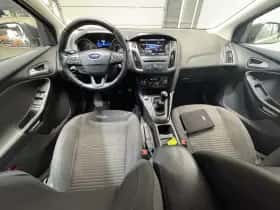 Ford Focus (2015) thumbnail 11