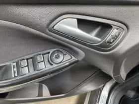 Ford Focus (2015) thumbnail 22