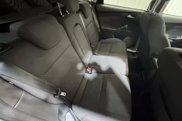 Ford Focus (2015) thumbnail 23