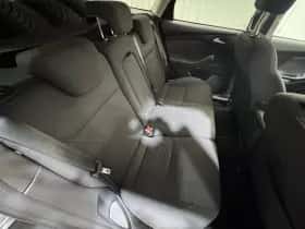 Ford Focus (2015) thumbnail 23