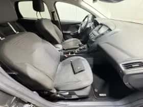 Ford Focus (2015) thumbnail 24