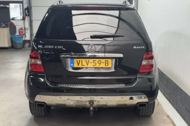 Mercedes-Benz ML-Klasse (2007) thumbnail 6