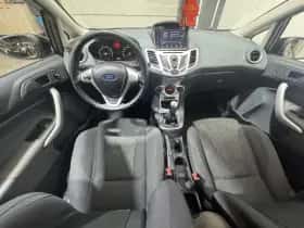 Ford Fiesta (2009) thumbnail 11