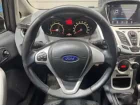 Ford Fiesta (2009) thumbnail 12