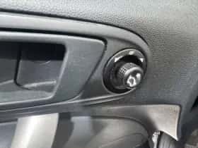 Ford Fiesta (2009) thumbnail 23