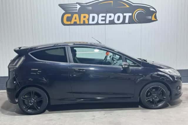 Ford Fiesta (2009) thumbnail 4