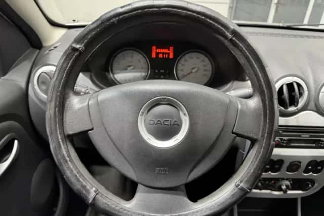 Dacia Sandero (2009) thumbnail 12