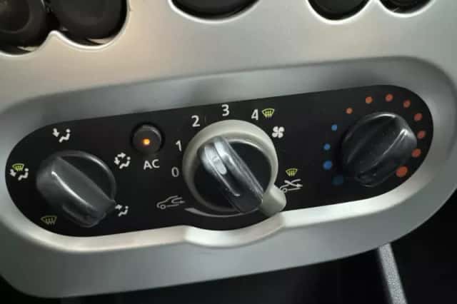 Dacia Sandero (2009) thumbnail 17