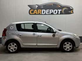 Dacia Sandero (2009) thumbnail 4