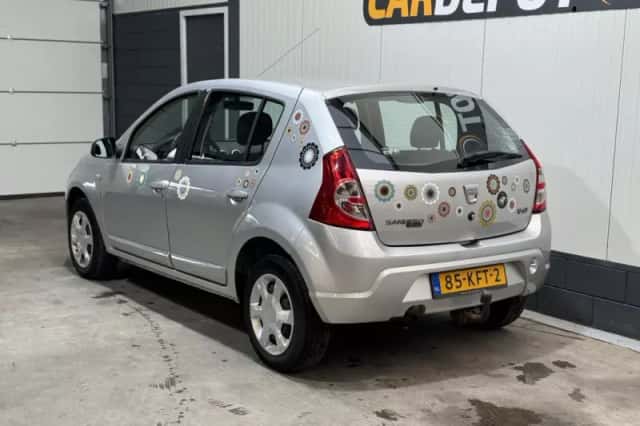 Dacia Sandero (2009) thumbnail 7