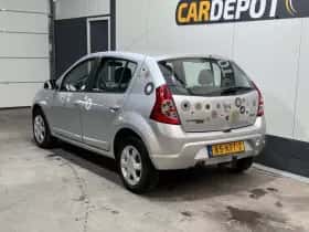 Dacia Sandero (2009) thumbnail 7
