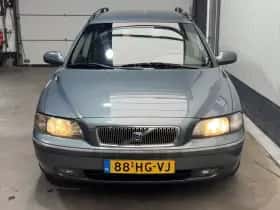 Volvo V70 (2001) thumbnail 2