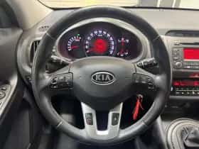 Kia Sportage (2010) thumbnail 12