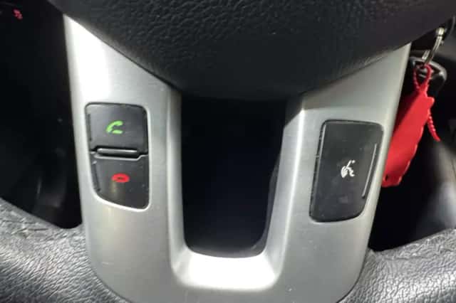 Kia Sportage (2010) thumbnail 17