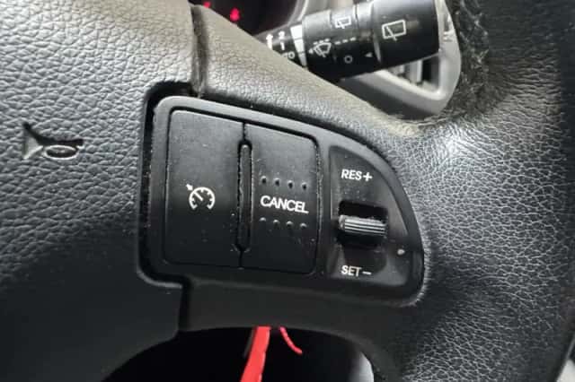 Kia Sportage (2010) thumbnail 18