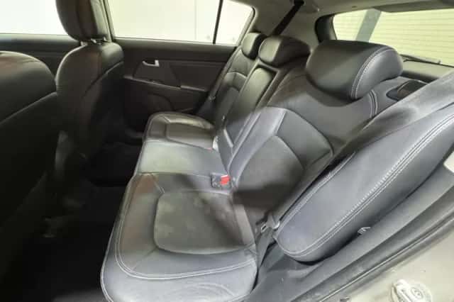 Kia Sportage (2010) thumbnail 21