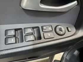Kia Sportage (2010) thumbnail 23