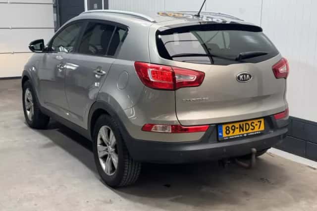 Kia Sportage (2010) thumbnail 7