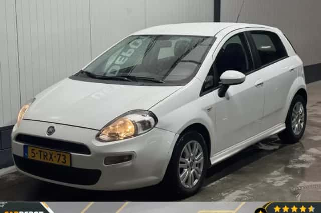 Fiat Punto (2014) thumbnail 1