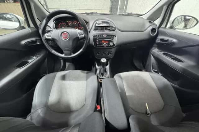 Fiat Punto (2014) thumbnail 11