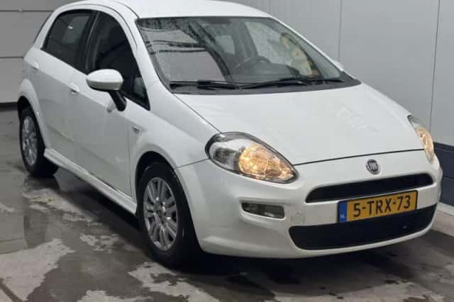Fiat Punto (2014) thumbnail 3