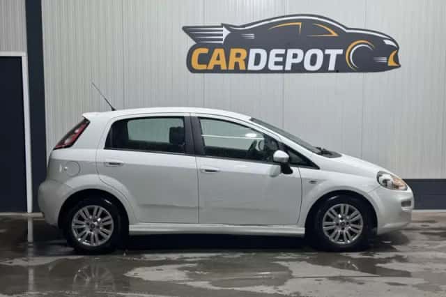 Fiat Punto (2014) thumbnail 4