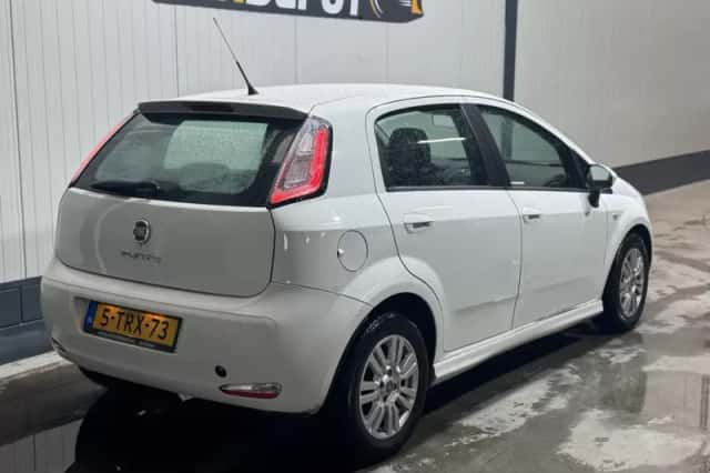Fiat Punto (2014) thumbnail 5