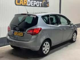 Opel Meriva (2010) thumbnail 5