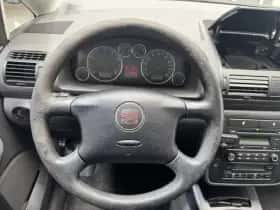 SEAT Alhambra (2010) thumbnail 11