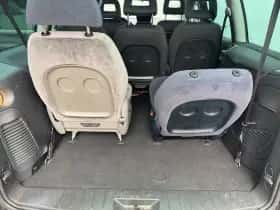 SEAT Alhambra (2010) thumbnail 17