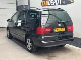 SEAT Alhambra (2010) thumbnail 7