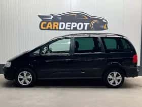 SEAT Alhambra (2010) thumbnail 8