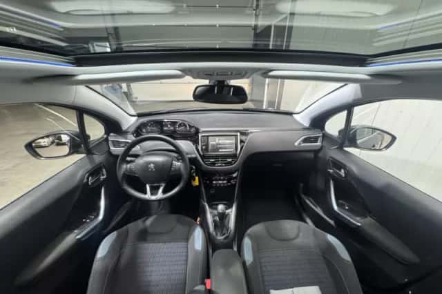 Peugeot 208 (2012) thumbnail 11