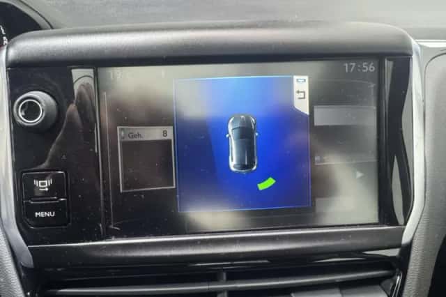 Peugeot 208 (2012) thumbnail 13