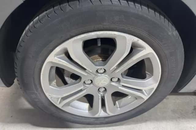 Peugeot 208 (2012) thumbnail 26