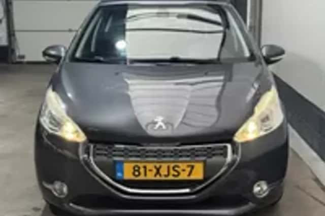 Peugeot 208 (2012) thumbnail 30