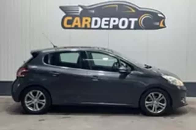 Peugeot 208 (2012) thumbnail 32