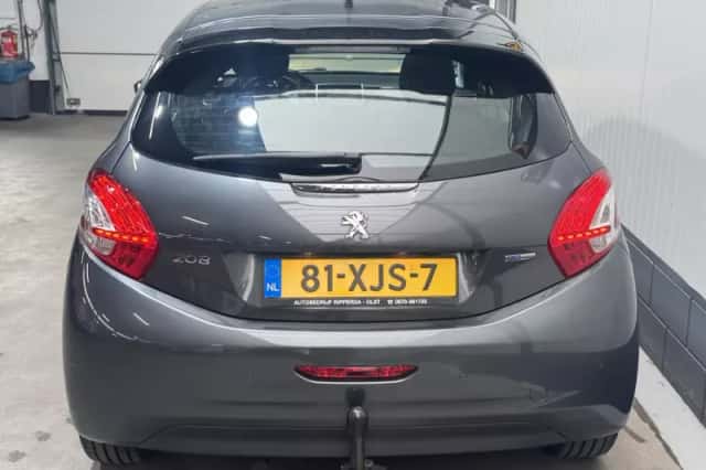 Peugeot 208 (2012) thumbnail 6