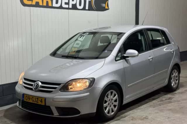 Volkswagen Golf (2008) thumbnail 1