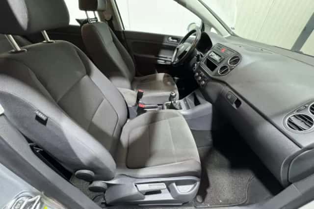 Volkswagen Golf (2008) thumbnail 12
