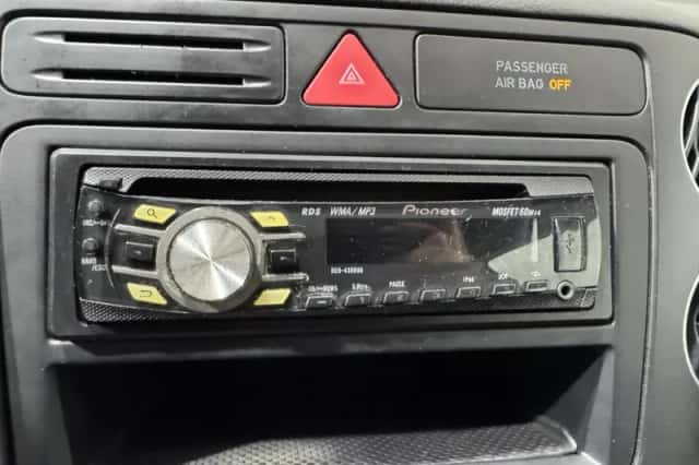 Volkswagen Golf (2008) thumbnail 16