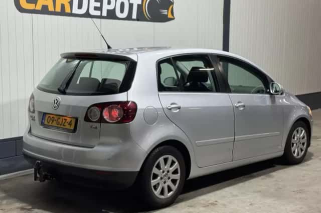 Volkswagen Golf (2008) thumbnail 5