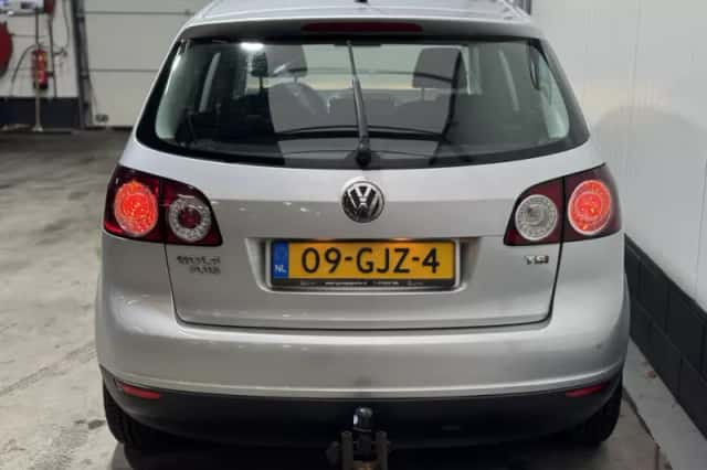 Volkswagen Golf (2008) thumbnail 6