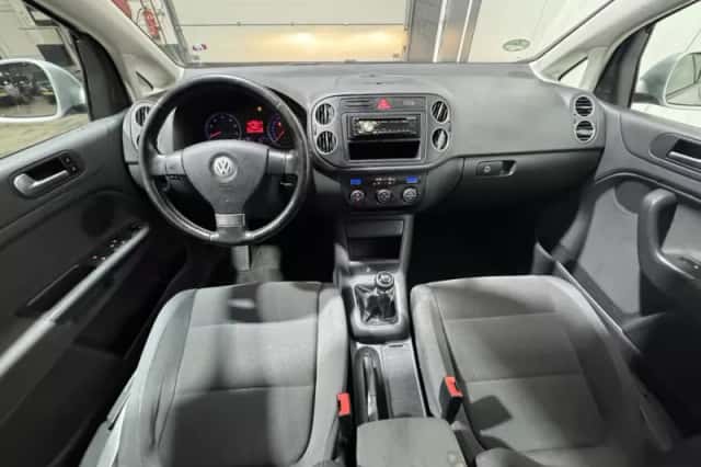 Volkswagen Golf (2008) thumbnail 10