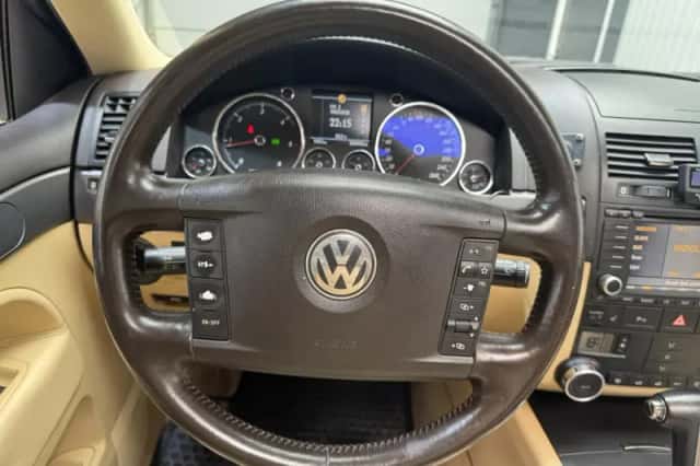 Volkswagen Touareg (2006) thumbnail 14