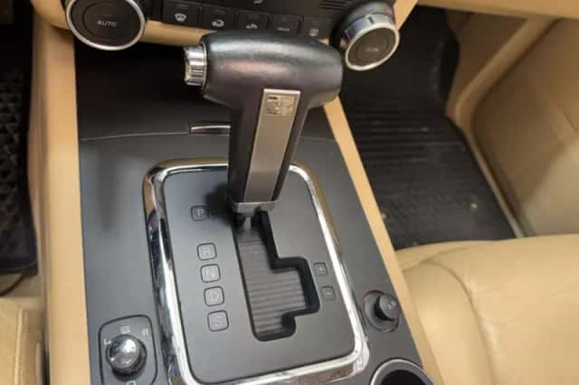 Volkswagen Touareg (2006) thumbnail 18