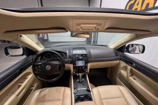 Volkswagen Touareg (2006) thumbnail 10